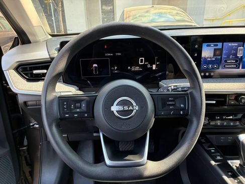 Used 2026 Nissan Kicks SV FWD image 27