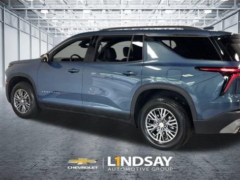Used 2025 Chevrolet Traverse LT AWD/4WD image 7