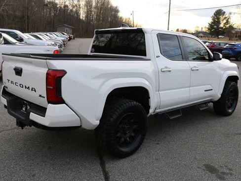 Used 2024 Toyota Tacoma SR5 image 8