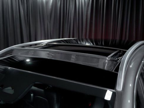 Used 2026 Mercedes-Benz GLB 250 4MATIC image 9