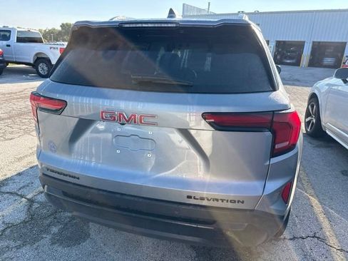Used 2026 GMC Terrain Elevation w/ Elevation Premium Package FWD image 5