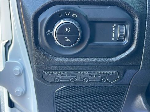 New 2025 Jeep Gladiator Sport image 17