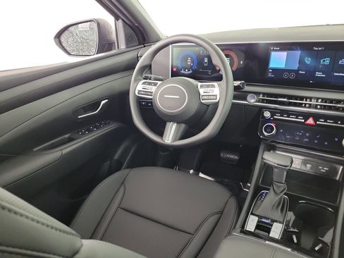 New 2025 Hyundai Santa Cruz SEL image 5