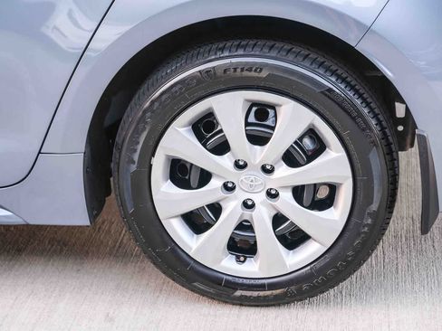 Certified 2025 Toyota Corolla LE FWD image 9