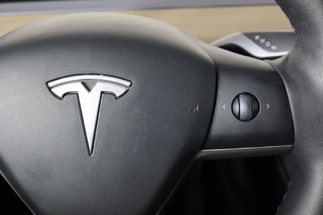 Used 2023 Tesla Model Y Long Range AWD/4WD image 10