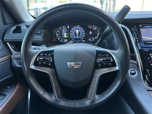 Used 2020 Cadillac Escalade Premium Luxury image 24