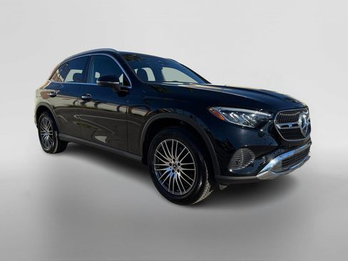 Certified 2025 Mercedes-Benz GLC 300 image 7