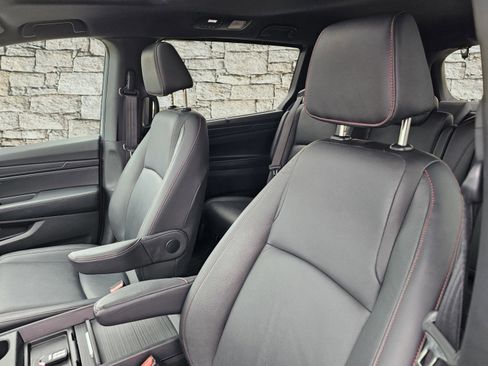 Used 2024 Honda Odyssey Sport image 14