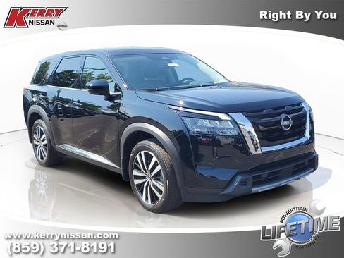 Certified 2025 Nissan Pathfinder Platinum AWD/4WD image 1