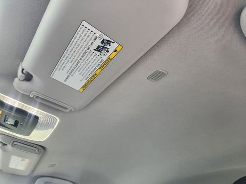 Used 2024 Toyota Prius XLE FWD image 25