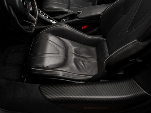 Used 2020 McLaren 720S Spider RWD image 36