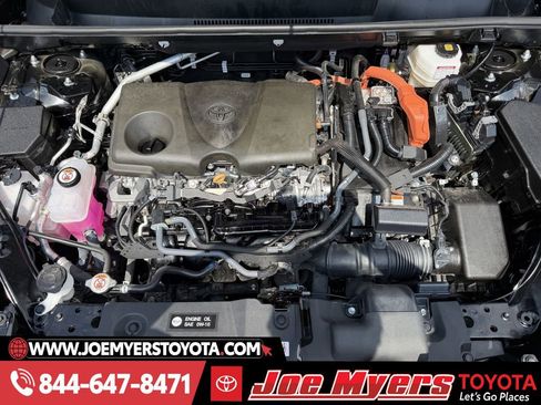 Used 2024 Toyota RAV4 XLE Premium image 32