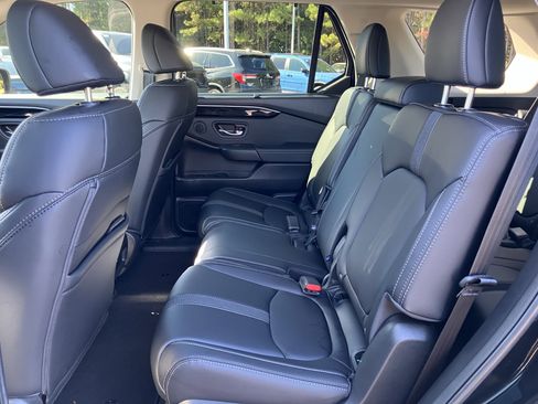 Certified 2025 Honda Pilot EX-L image 34