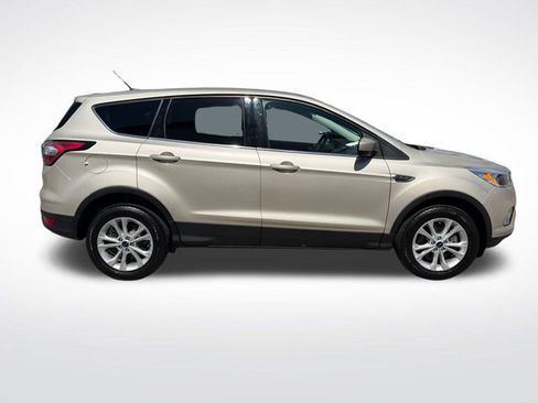 Used 2017 Ford Escape SE AWD/4WD image 9