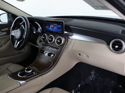 Used 2020 Mercedes-Benz C 300 Sedan image 9