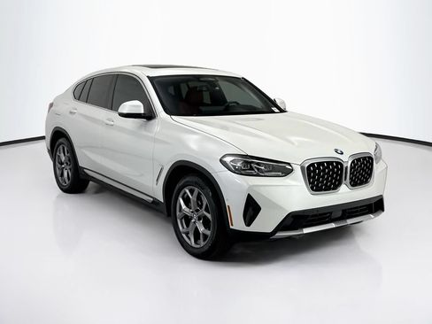 Used 2024 BMW X4 xDrive30i w/ Premium Package AWD/4WD image 3