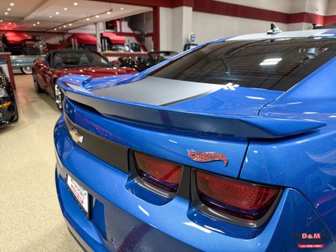 Used 2013 Chevrolet Camaro SS w/ Hot Wheels Special Edition RWD image 40