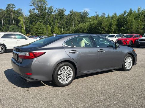 Used 2016 Lexus ES 350 w/ Premium Package w/Wood Trim FWD image 23