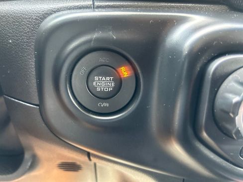 Used 2023 Jeep Wrangler Unlimited Sport AWD/4WD image 15