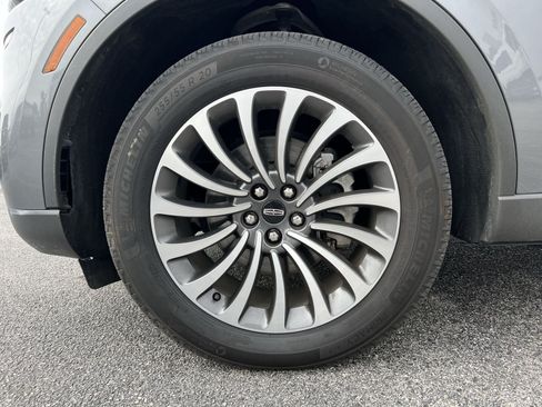 Used 2024 Lincoln Aviator Reserve AWD/4WD image 10