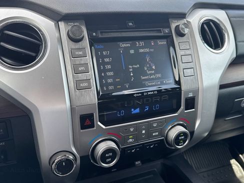 Used 2018 Toyota Tundra Limited w/ Limited Premium Package AWD/4WD image 11