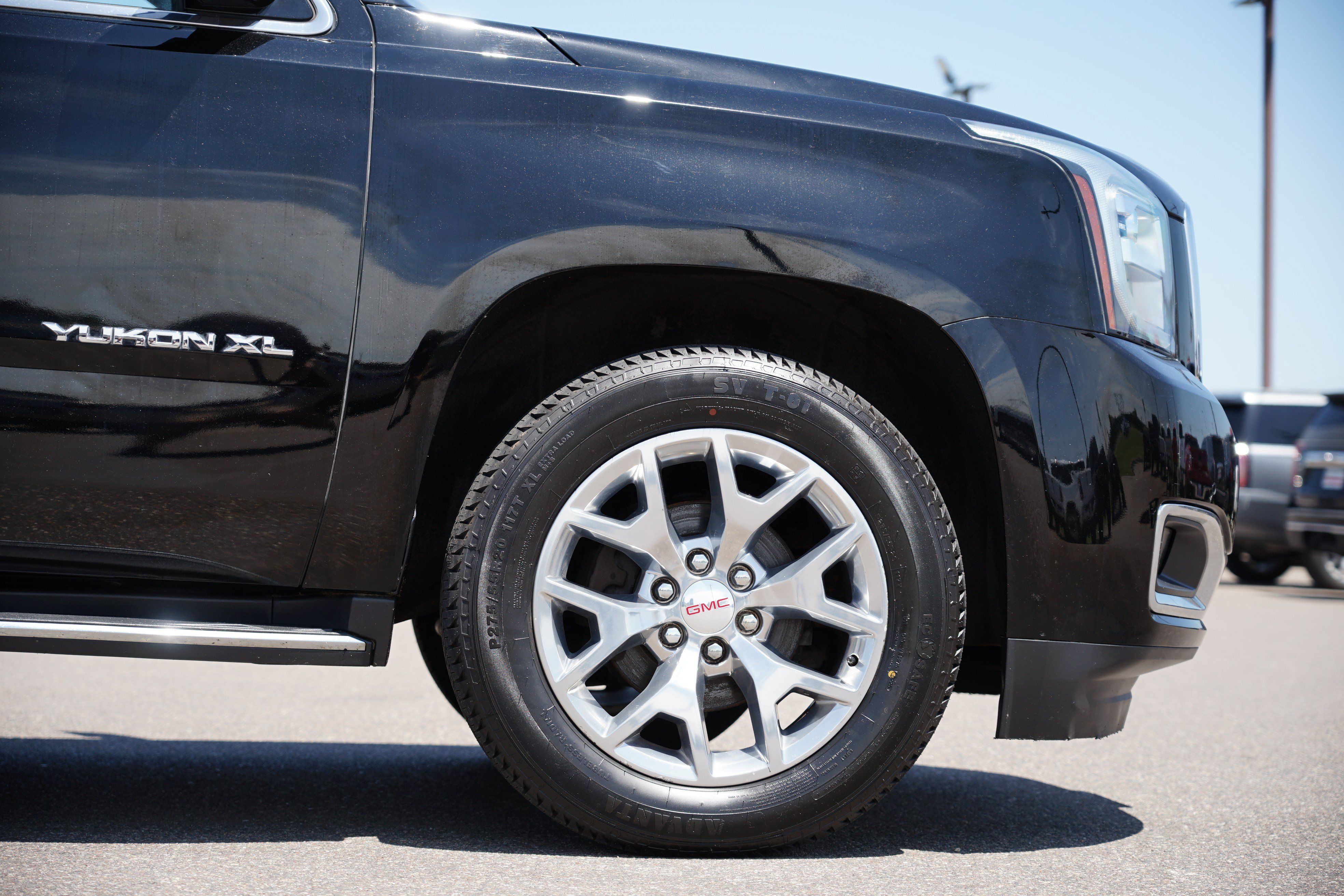 Used 2019 GMC Yukon XL SLE w/ SLE Value Package AWD/4WD image 11