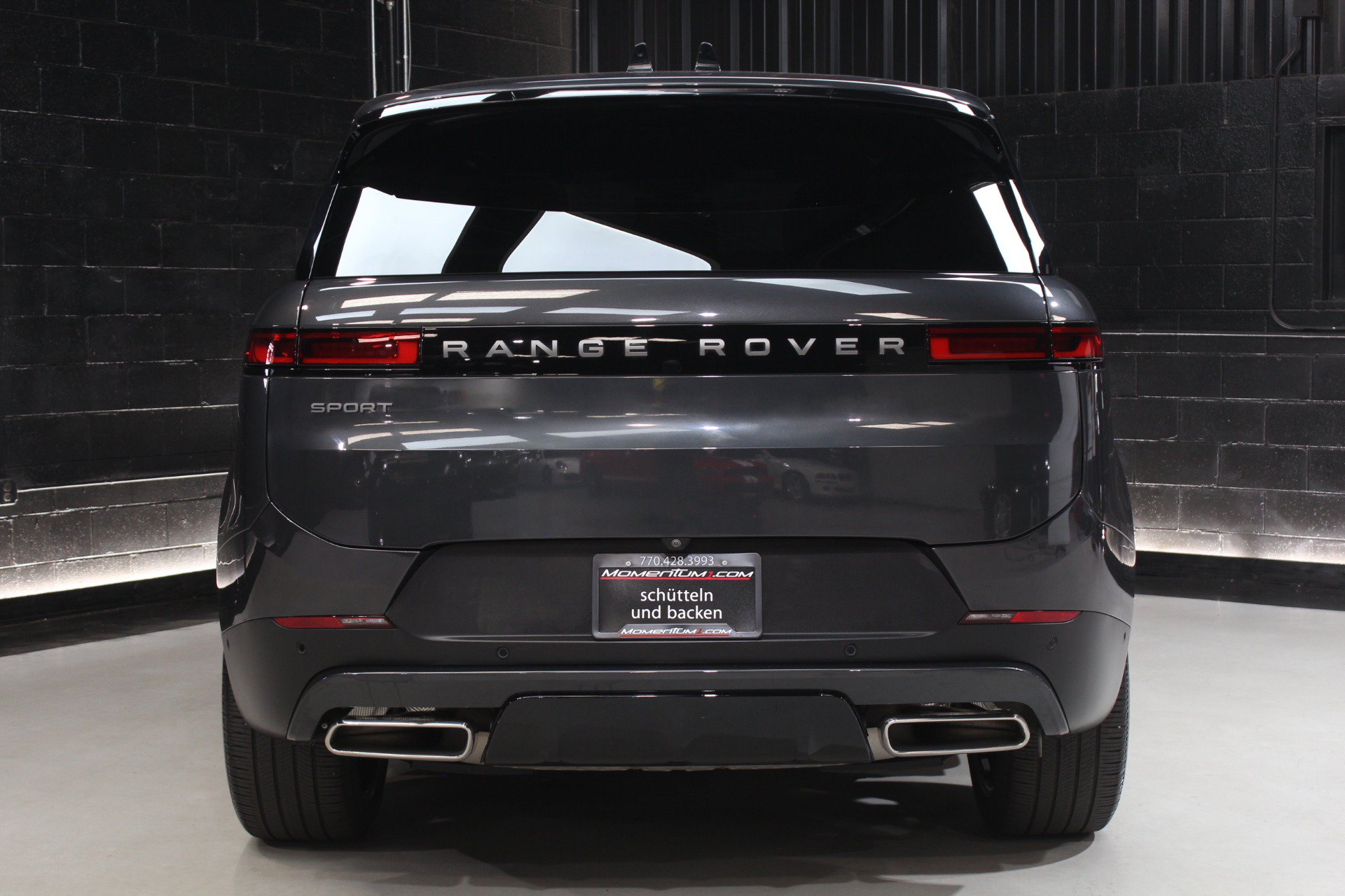 Used 2025 Land Rover Range Rover Sport SE AWD/4WD image 13