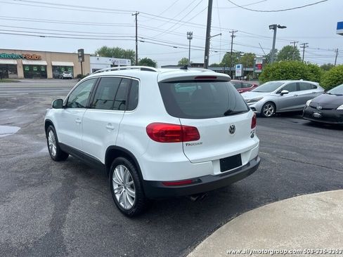 Used 2014 Volkswagen Tiguan SE image 4