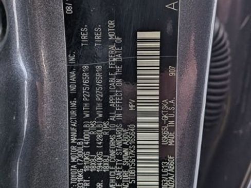 Used 2019 Toyota Sequoia SR5 w/ Premium Package image 27