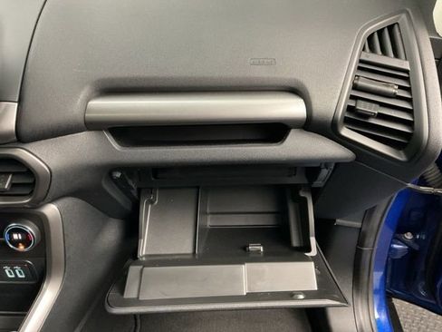 Used 2021 Ford EcoSport SE w/ SE Convenience Package image 26