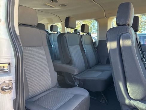 Used 2022 Ford Transit 350 XLT image 5