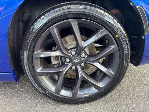Used 2020 Dodge Charger SXT w/ Blacktop Package image 19