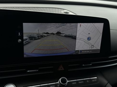 Used 2024 Hyundai Elantra SEL w/ Convenience Package FWD image 15