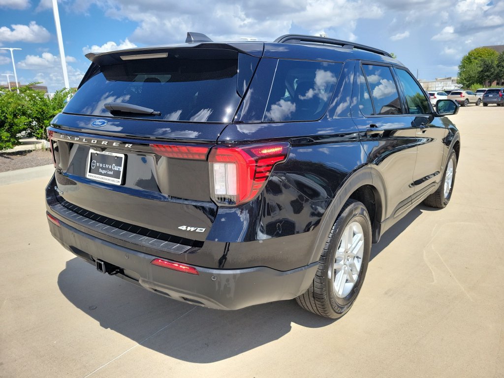 Used 2026 Ford Explorer Active AWD/4WD image 10