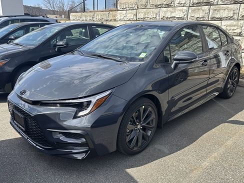 New 2026 Toyota Corolla SE image 3