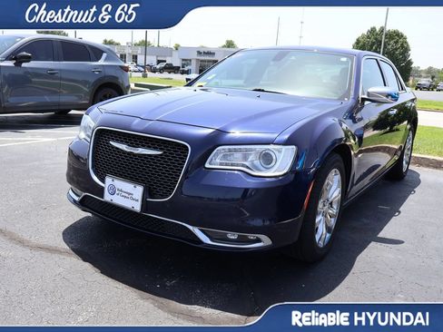 Used 2017 Chrysler 300 C AWD/4WD image 12