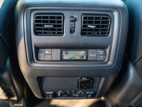 Used 2017 Nissan Pathfinder Platinum w/ Family Entertainment Package image 20