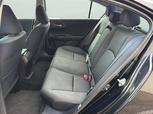 Used 2015 Honda Accord LX image 19