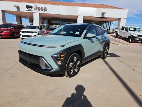 Used 2025 Hyundai Kona SEL FWD image 1