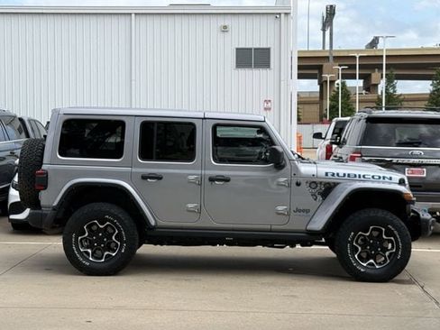Used 2021 Jeep Wrangler Unlimited Rubicon 4xe w/ Steel Bumper Group AWD/4WD image 3