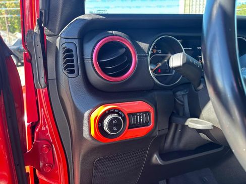 Used 2021 Jeep Gladiator Overland w/ Popular Equipment Package image 20