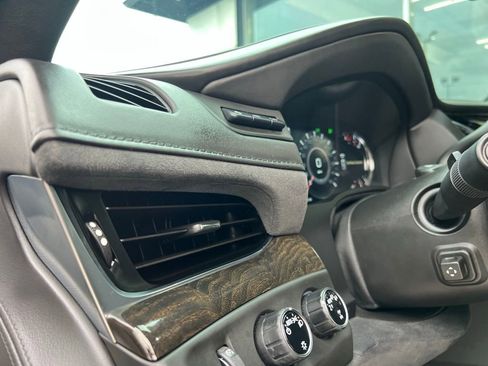 Used 2020 Cadillac Escalade Platinum image 39