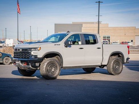 Used 2024 Chevrolet Silverado 1500 ZR2 w/ Technology Package image 12