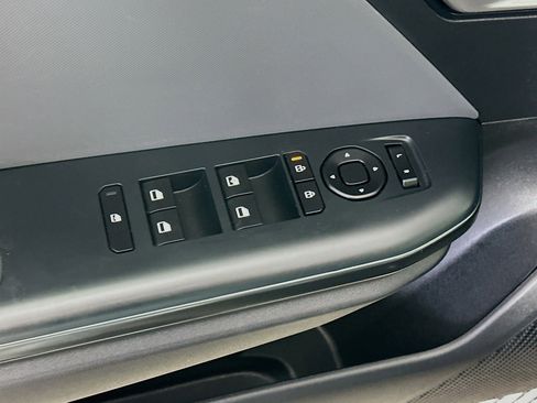 Used 2025 Kia K4 LXS image 15