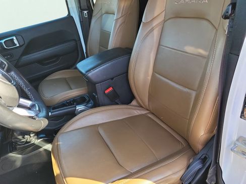 Used 2022 Jeep Wrangler Unlimited Sahara image 21
