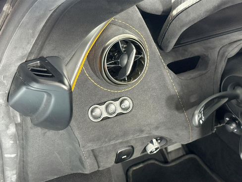 Used 2022 McLaren 720S Spider RWD image 10