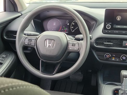Used 2025 Honda HR-V LX image 17