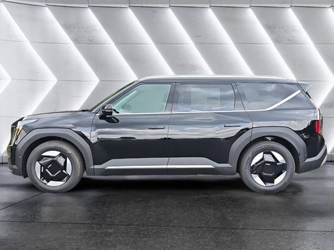 New 2026 Kia EV9 Wind image 2