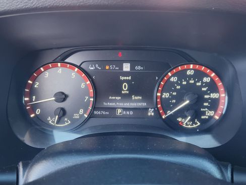 Used 2022 Nissan Frontier PRO-4X w/ Pro-4X Premium Package image 19