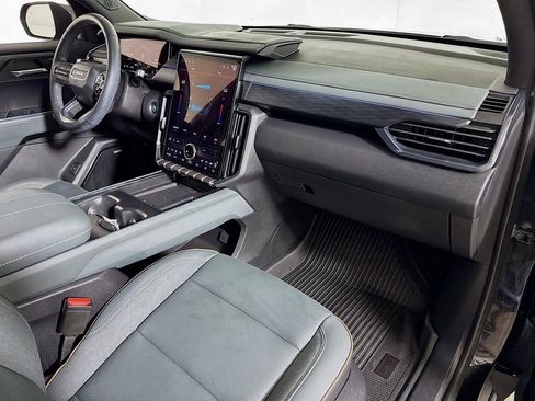 Certified 2024 GMC Acadia AT4 w/ LPO, Floor Liner Package AWD/4WD image 29